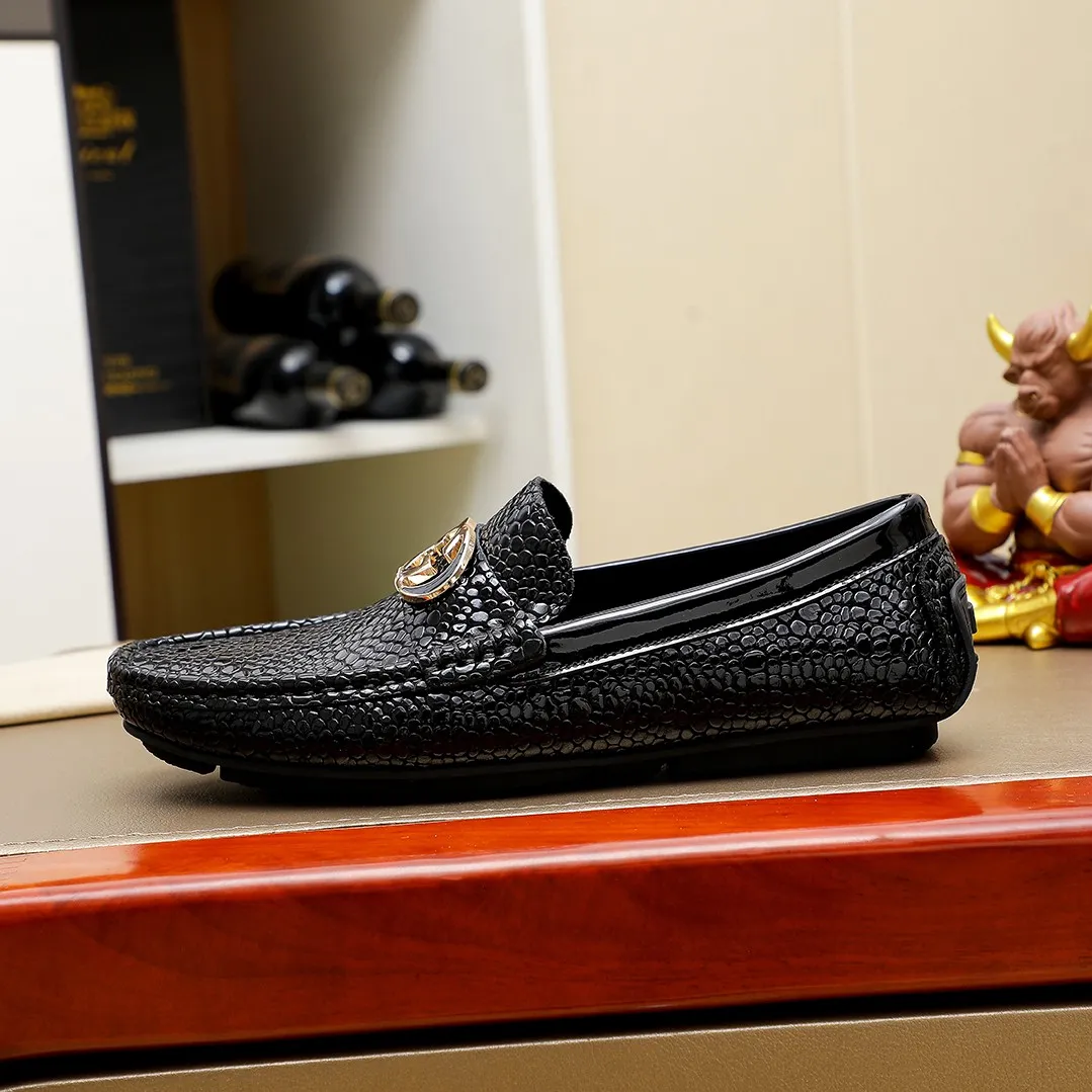 Men's shoes💰360💰🕷🕷️【 GUCCI 】Gucci's best-selling trendy men's casual slip-on shoes🇨🇳Official website original 1:1 mold opening💯Original quality, fine workmanship☘Fashionable and versatile, perfect last shape, comfortable on the feet🍓Trendy men's recommended model, imported cowhide on the top layer🎋High-quality pigskin lining, rubber wear-resistant and non-slip outsole, high-end atmosphere, worth owning🍉Optional 38-45